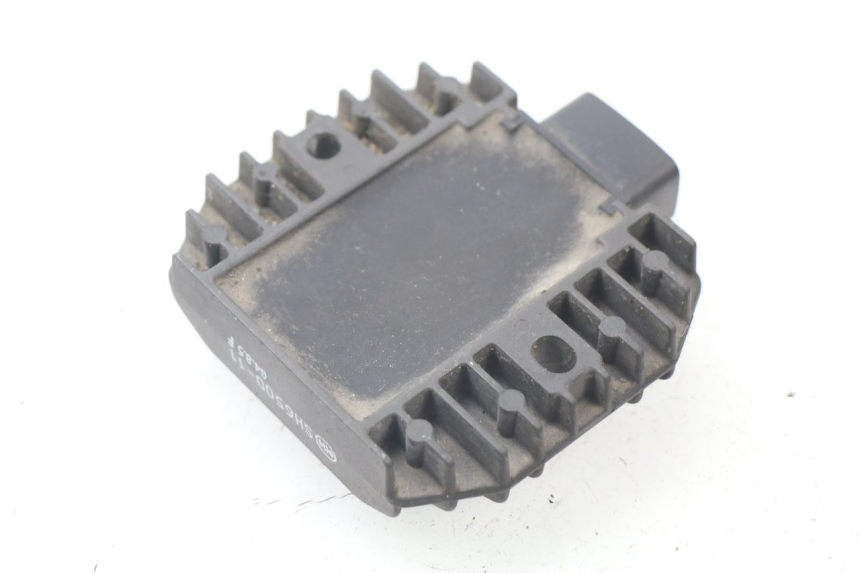 photo de REGULADOR YAMAHA XMAX X-MAX ABS 125 (2014 - 2016) - Detalle de la pieza