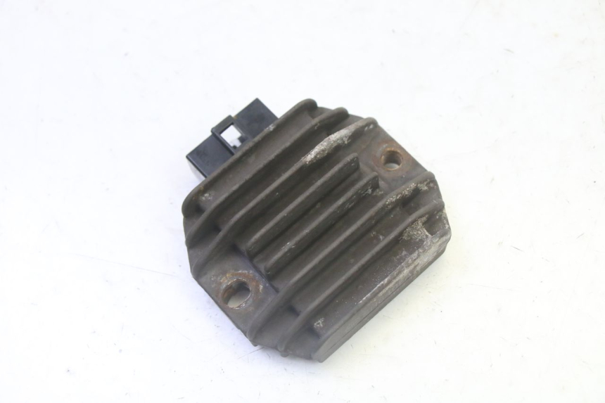 photo de REGULADOR DE CARGA YAMAHA X-MAX XMAX 125 (2010 - 2014)