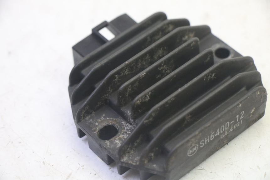 photo de REGULADOR DE CARGA PIAGGIO X8 125 (2004 - 2007) - Detalle de la pieza