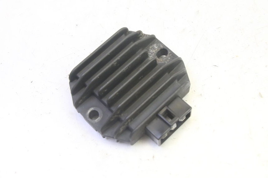 photo de REGULADOR DE CARGA PIAGGIO X8 125 (2004 - 2007) - Zoom estado de uso