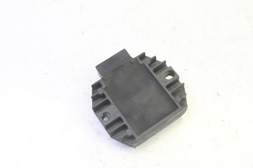 photo de REGULADOR DE CARGA PIAGGIO X8 125 (2004 - 2007) - Otra perspectiva