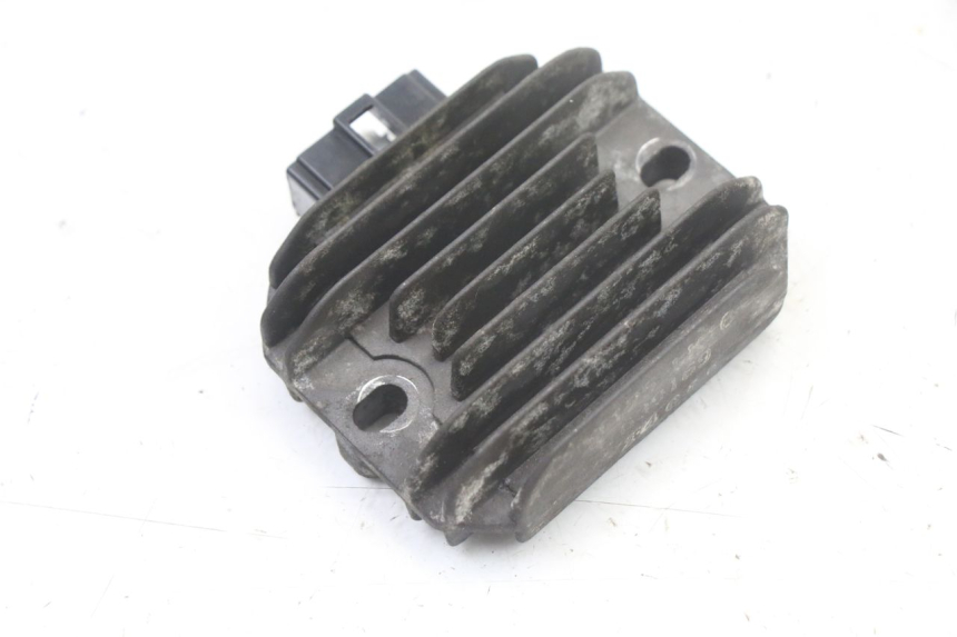 photo de REGULADOR DE CARGA PIAGGIO XEVO - X EVO 125 (2007 - 2016) - Detalle de la pieza