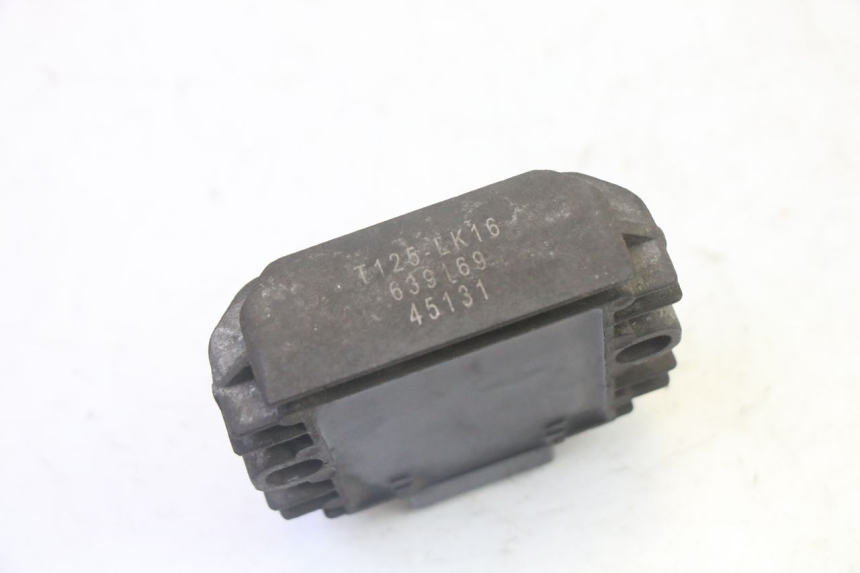 photo de REGULADOR DE CARGA PIAGGIO XEVO - X EVO 125 (2007 - 2016)