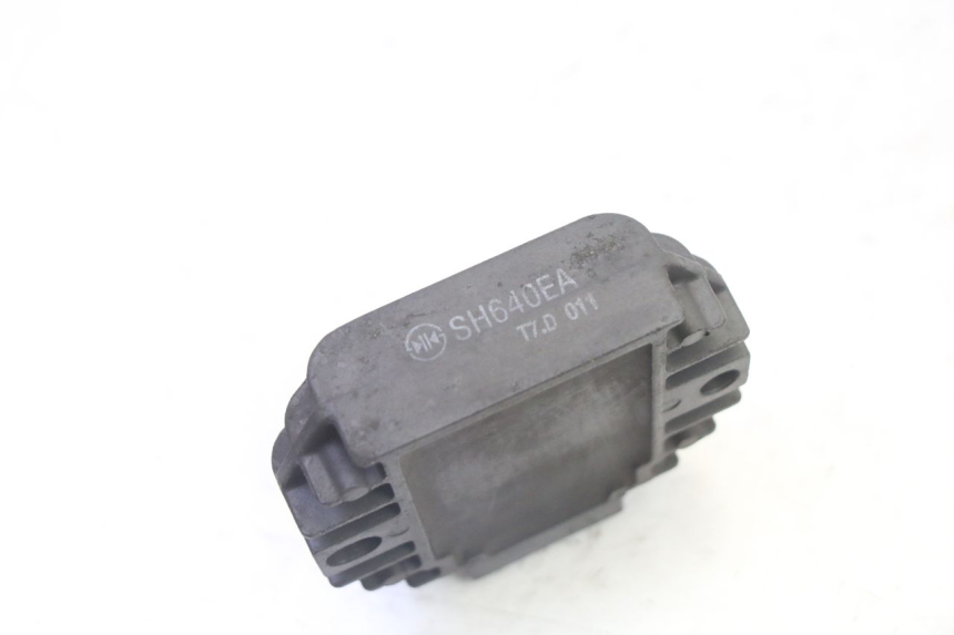 photo de REGULADOR DE CARGA PIAGGIO XEVO - X EVO 125 (2007 - 2016)