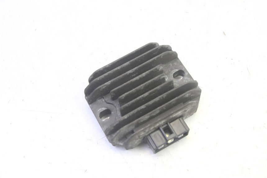 photo de REGULADOR DE CARGA PIAGGIO XEVO - X EVO 125 (2007 - 2017) - Detalle de la pieza