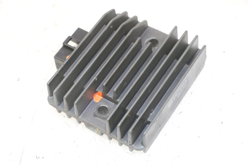 photo de REGULADOR YAMAHA XJ6 ABS 600 (2008 - 2016)