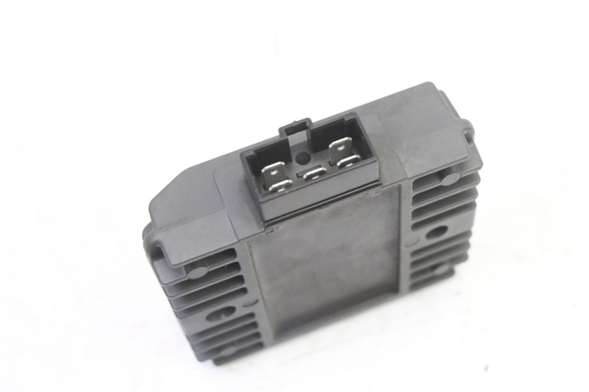 photo de REGULADOR YAMAHA XJ6 ABS 600 (2008 - 2016)