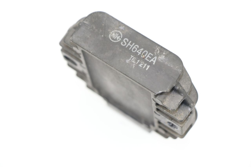 photo de REGULADOR DE CARGA YAMAHA YP MAJESTY 125 (2002 - 2006)