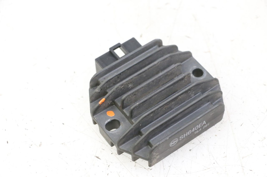 photo de REGULADOR DE CARGA YAMAHA YP MAJESTY 125 (2002 - 2006)