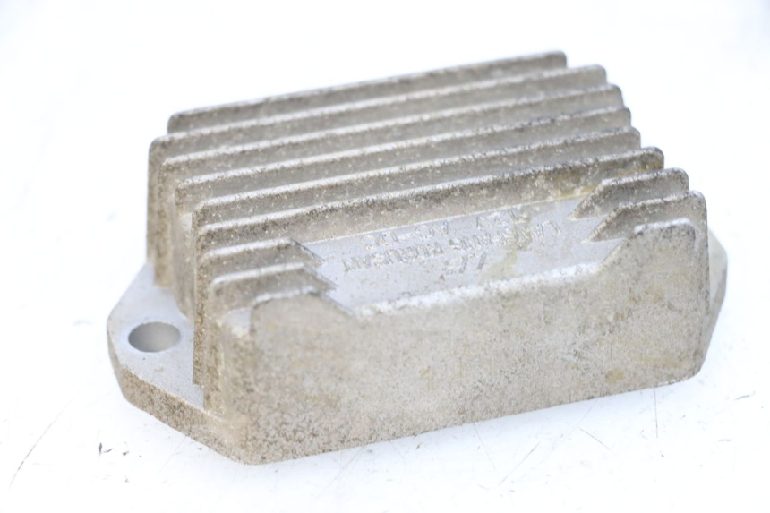 photo de REGULADOR DE CARGA PIAGGIO ZIP 2T 50 (2009 - 2019) - Zoom estado de uso