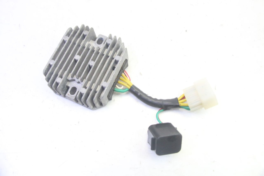 photo de REGULADOR DE CARGA PIAGGIO ZIP 4T 50 (2018 - 2020) - Detalle de la pieza