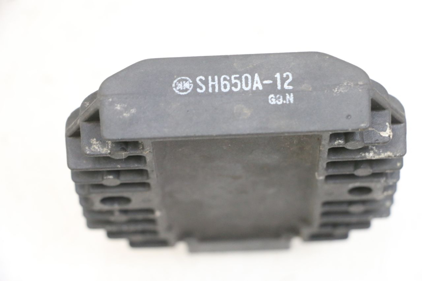 photo de REGULADOR KAWASAKI ZR 7 750 (1999 - 2001) - Zoom estado de uso