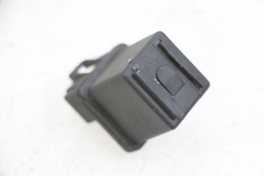 photo de RELÉ DE ARRANQUE PEUGEOT KISBEE 4T 50 (2010 - 2017) - Detalle de la pieza