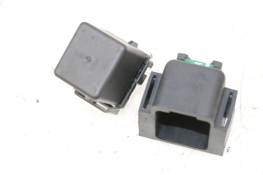 photo de RELE ARRANQUE PIAGGIO MP3 HPE 310 (2024 - 2025)