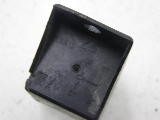 photo de RELé DE ARRANQUE PIAGGIO ZIP 2T 50 (2009 - 2019)