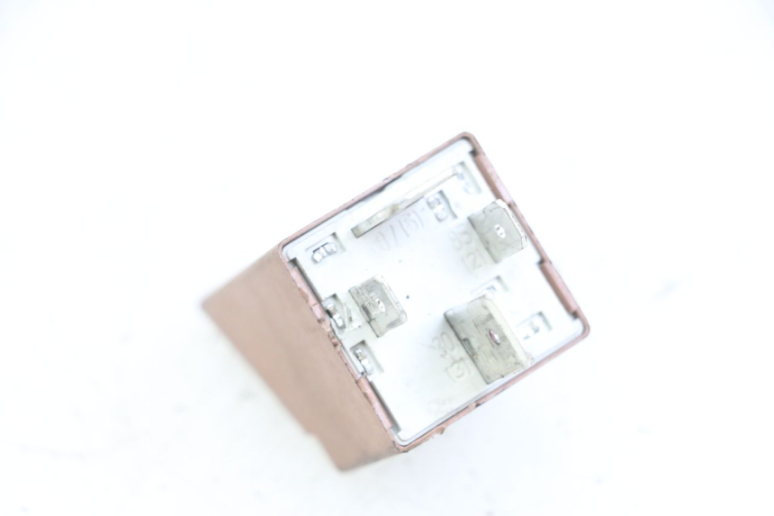 photo de RELE ARRANQUE PIAGGIO XEVO - X EVO 125 (2007 - 2016) - Zoom estado de uso