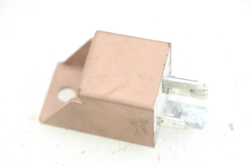 photo de RELE ARRANQUE PIAGGIO XEVO - X EVO 125 (2007 - 2016) - Otra perspectiva