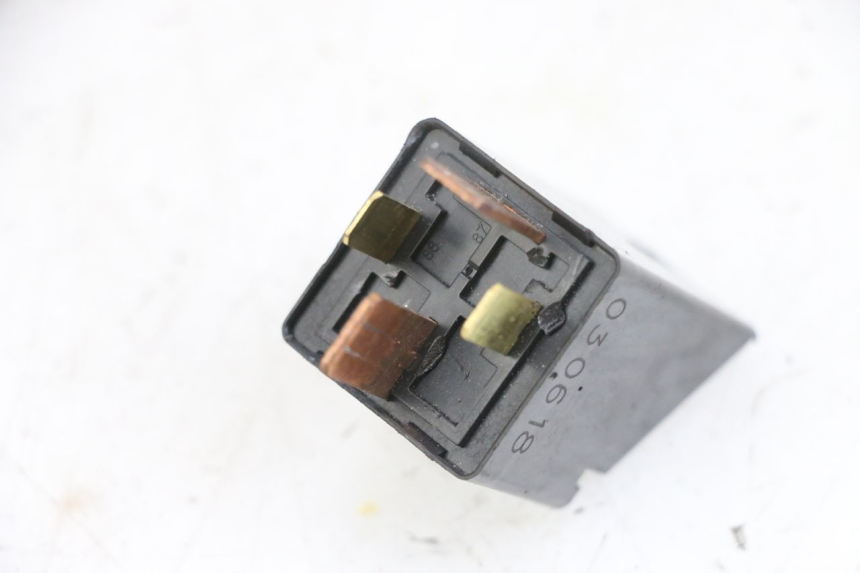 photo de RELE ARRANQUE PIAGGIO ZIP 4T 50 (2018 - 2020) - Otra perspectiva