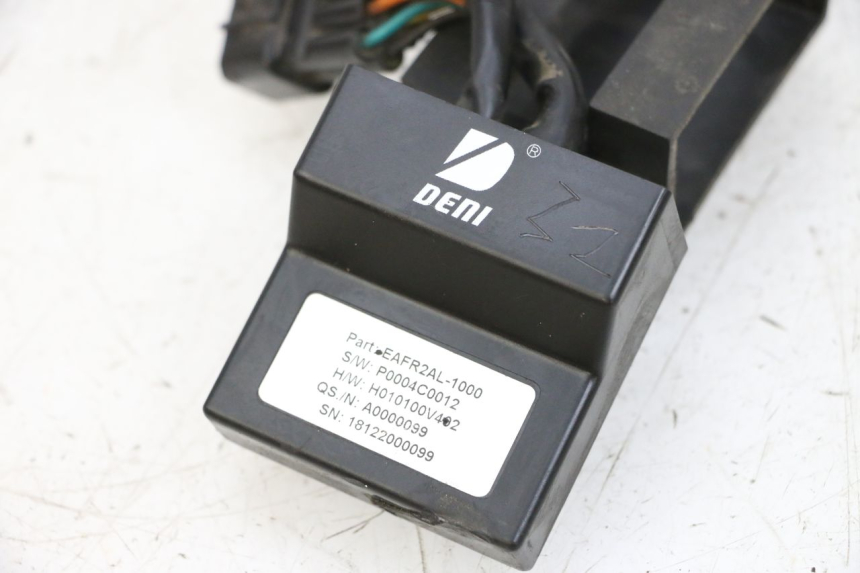 photo de RELE MAG POWER BOMBERS 4T 50 (2016 - 2026) - Detalles de los puntos de fijación