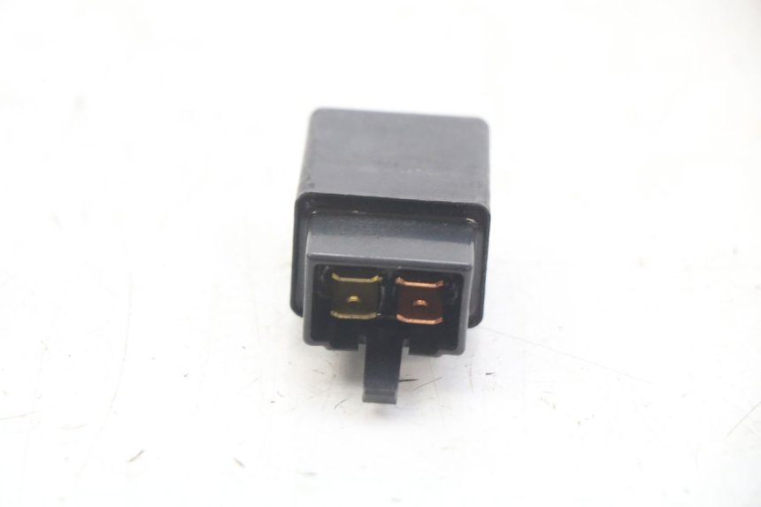 photo de RELÉ ELÉCTRICO HONDA FES PANTHEON 2T 125 (1998 - 2002)