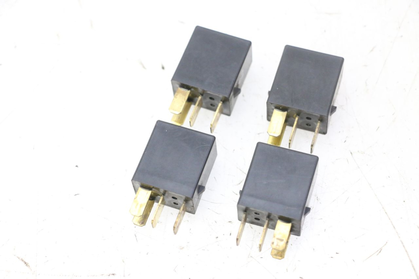 photo de RELÉ ELÉCTRICO HONDA FES S-WING SWING ABS 125 (2007 - 2015)