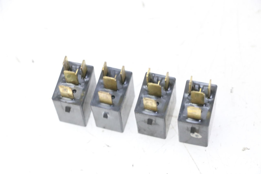 photo de RELÉ ELÉCTRICO HONDA FES S-WING SWING ABS 125 (2007 - 2015)