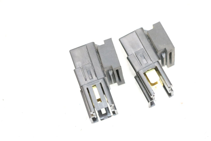 photo de RELÉ ELÉCTRICO YAMAHA FJR ABS 1300 (2006 - 2012) - Otra perspectiva