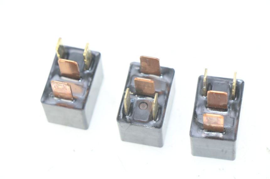 photo de RELE HONDA CBRF CBR-F PC41 600 (2011 - 2013)