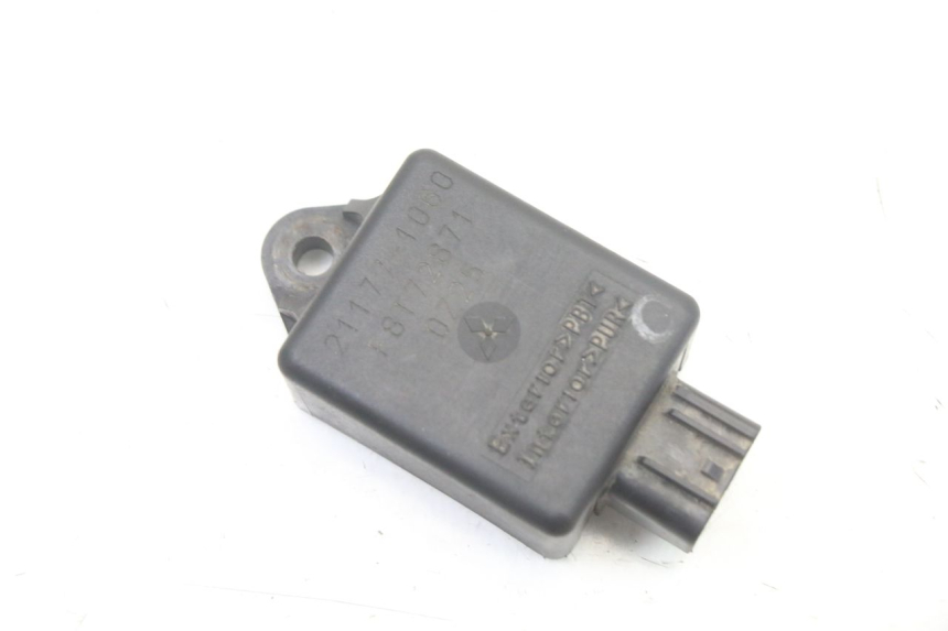 photo de RELÉ ELÉCTRICO KAWASAKI ZR7 ZR-7 S 750 (1999 - 2004)