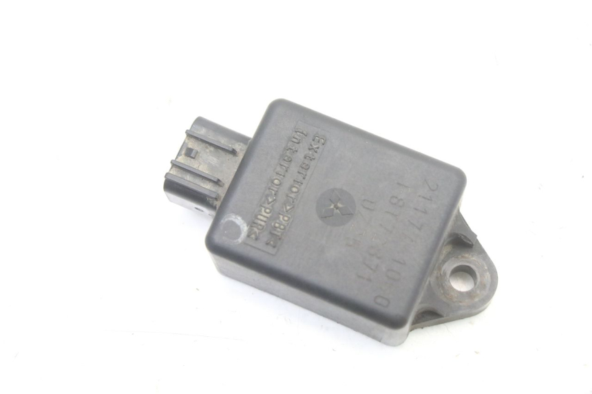 photo de RELÉ ELÉCTRICO KAWASAKI ZR7 ZR-7 S 750 (1999 - 2004)
