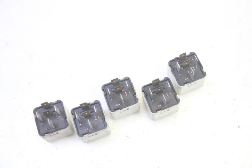 photo de RELÉ ELÉCTRICO PIAGGIO MP3 LT 400 (2007 - 2012) - Otra perspectiva