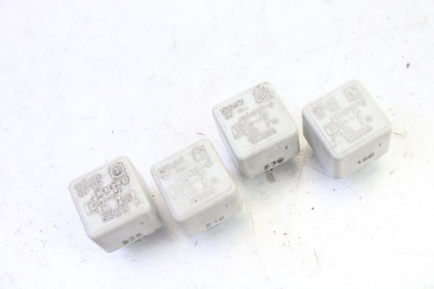 photo de RELÉ ELÉCTRICO PIAGGIO MP3 RL 250 (2006 - 2010) - Detalle de la pieza