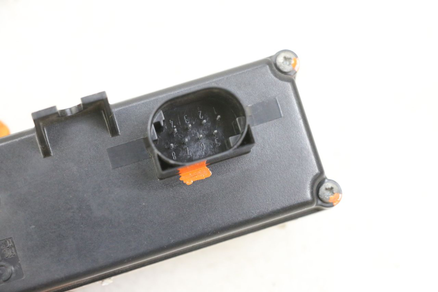 photo de RELÉ ELÉCTRICO BMW R RT ABS 1200 (2010 - 2014) - Detalle de la pieza