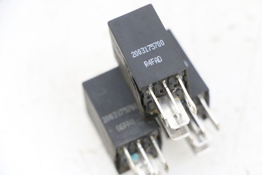 photo de RELE PEUGEOT SPEEDFIGHT 4 4T EFI 50 (2021 - 2025) - Zoom estado de uso