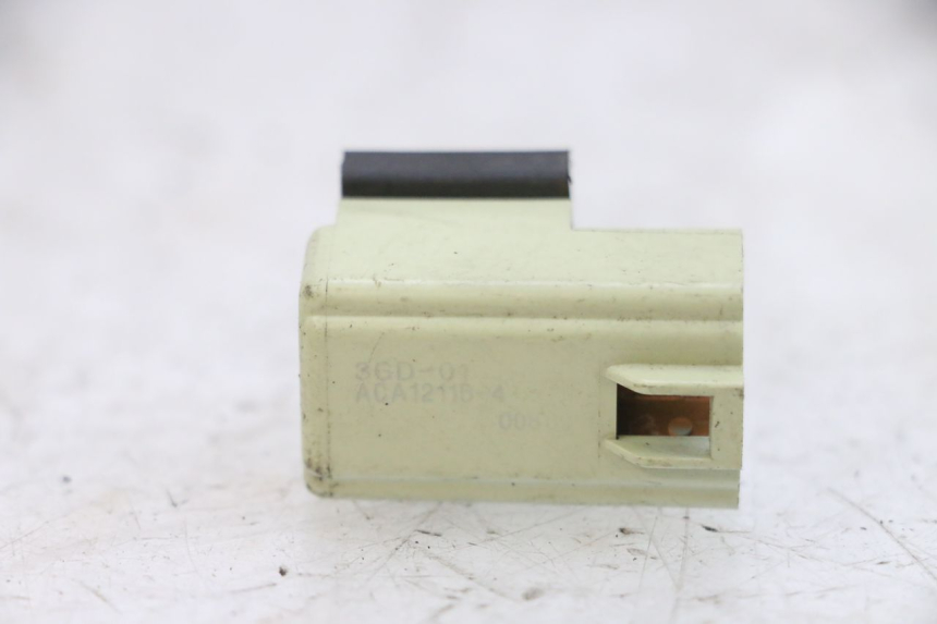 photo de RELÉ ELÉCTRICO YAMAHA X-MAX XMAX 125 (2010 - 2014) - Detalle de la pieza