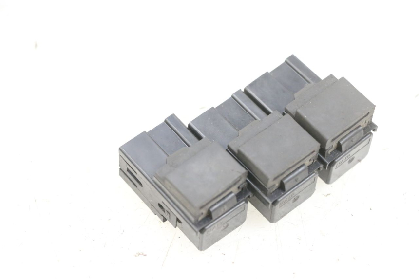 photo de RELé ELéCTRICO YAMAHA XMAX X-MAX 125 (2006 - 2009) - Detalle de la pieza