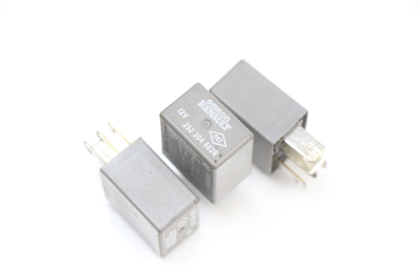 photo de RELÉ ELÉCTRICO PIAGGIO X10 125 (2012 - 2017)