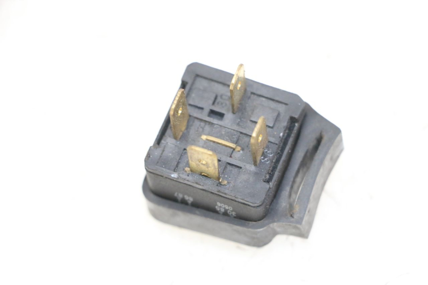 photo de RELÉ ELÉCTRICO YAMAHA YP MAJESTY 125 (2007 - 2010)