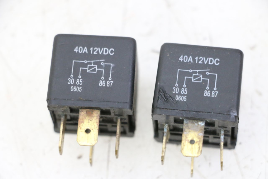 photo de RELÉ ELÉCTRICO YAMAHA YP MAJESTY 125 (2002 - 2006)