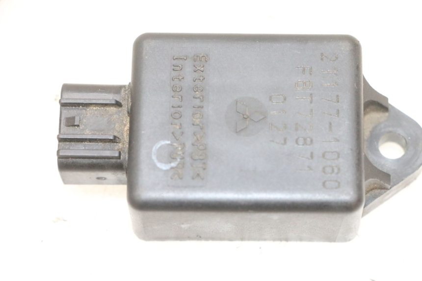 photo de RELE KAWASAKI ZR 7 750 (1999 - 2001) - Vista principal