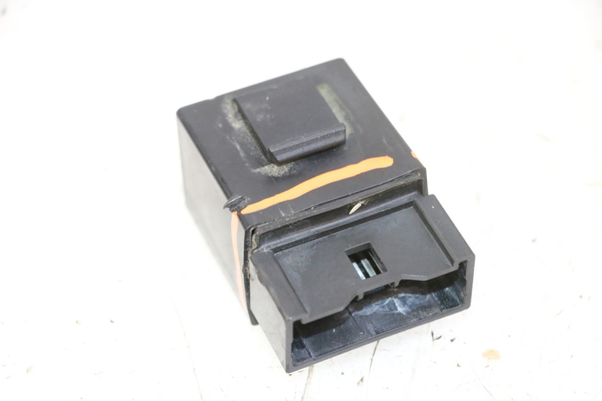 photo de RELÉ BOMBA COMBUSTIBLE YAMAHA FZ6 N FAZER 600 (2004 - 2006)