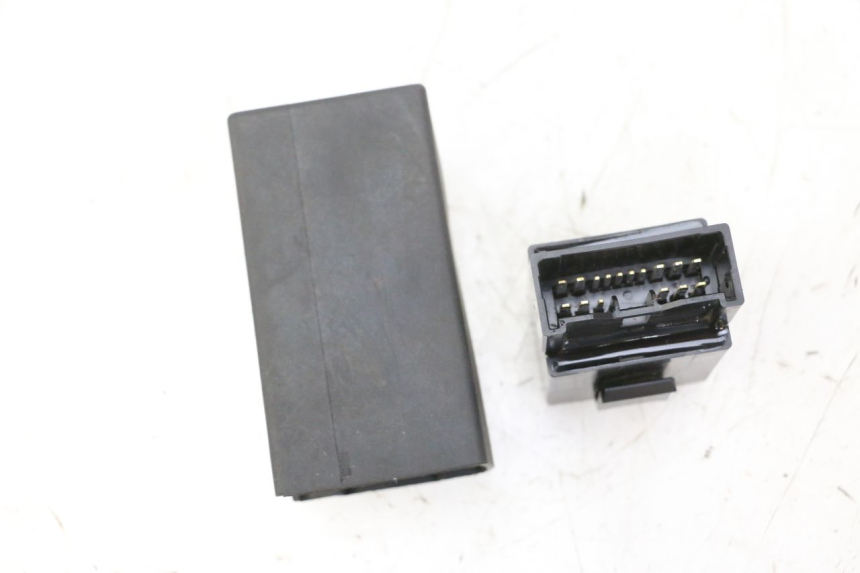 photo de RELÉ BOMBA COMBUSTIBLE YAMAHA MT-07 MT07 ABS 700 (2014 - 2017)