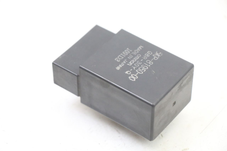photo de RELÉ BOMBA COMBUSTIBLE YAMAHA FZS FAZER 600 (2001 - 2003)