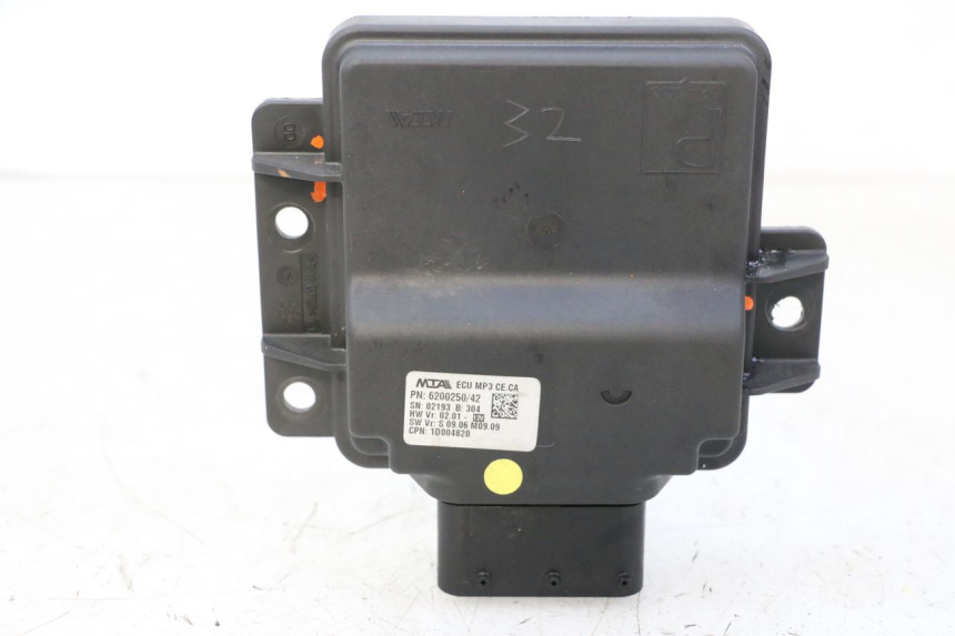 photo de ROLL LOCK RELE PIAGGIO MP3 HPE 310 (2024 - 2025)