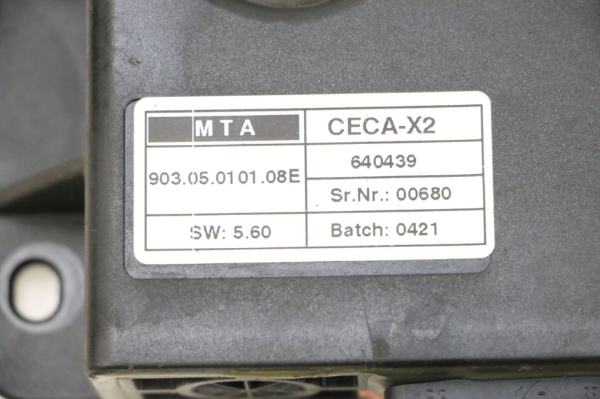 photo de ROLL LOCK RELE PIAGGIO MP3 HPE 300 (2019 - 2026) - Detalles de los puntos de fijación