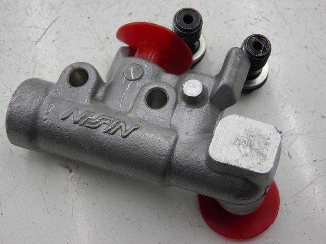 photo de DISTRIBUIDOR DE FRENO HONDA FES S-WING SWING ABS 125 (2007 - 2015)