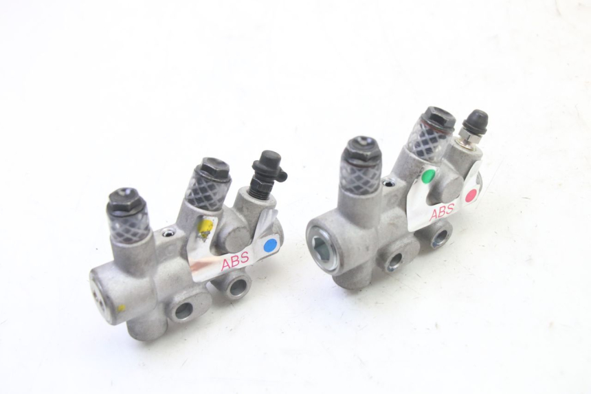 photo de REPARTIDOR FRENO PIAGGIO MP3 HPE 310 (2024 - 2025)