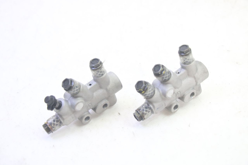 photo de REPARTIDOR FRENO PIAGGIO MP3 HPE 350 (2018 - 2020) - Primer plano técnico