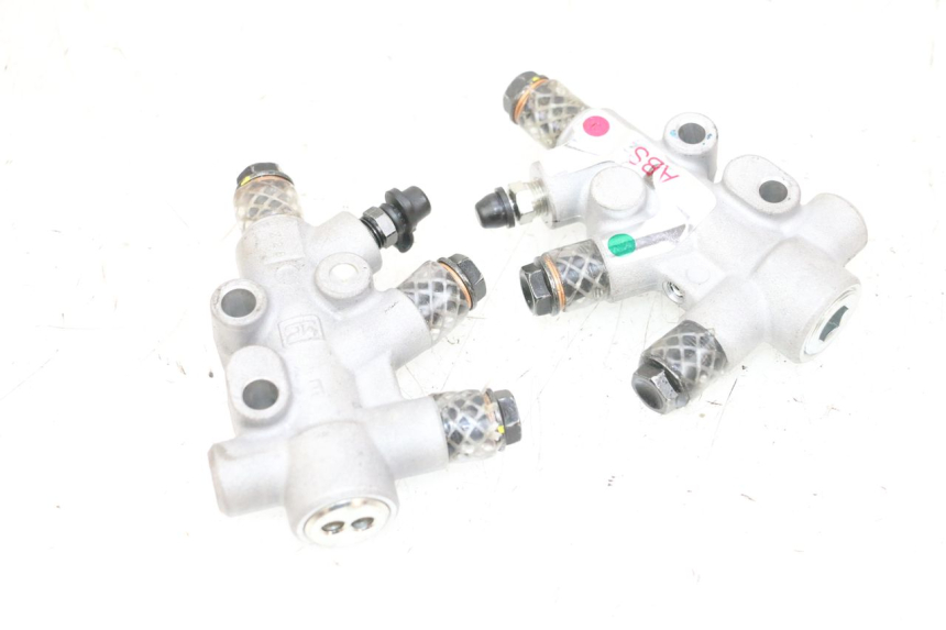 photo de REPARTIDOR FRENO PIAGGIO MP3 HPE 300 (2019 - 2026) - Vista principal