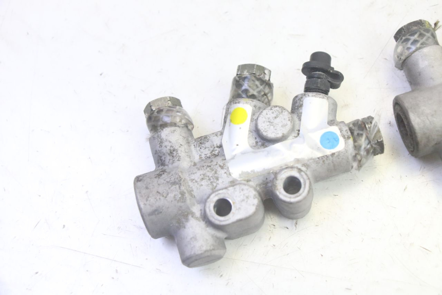 photo de DISTRIBUIDOR DE FRENO PIAGGIO MP3 RL 250 (2007 - 2010) - Zoom estado de uso